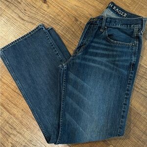 Mens American Eagle Boot Cut Jeans 31x32 is great condition!